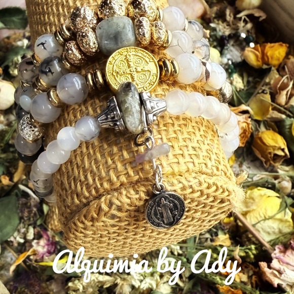 Alquimia Gold Saint Benedict and White rutile quartz Beaded Bracelet - Picture 3 of 4